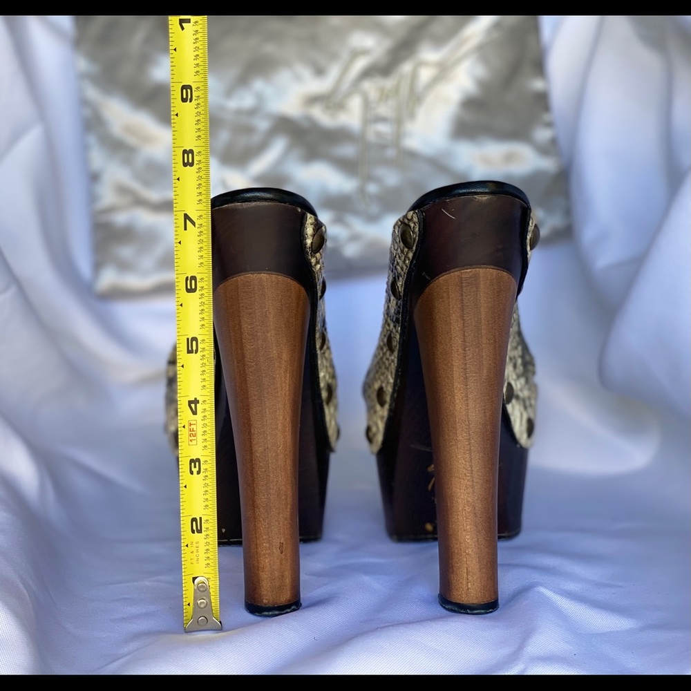 Mules - Picture 2 of 3